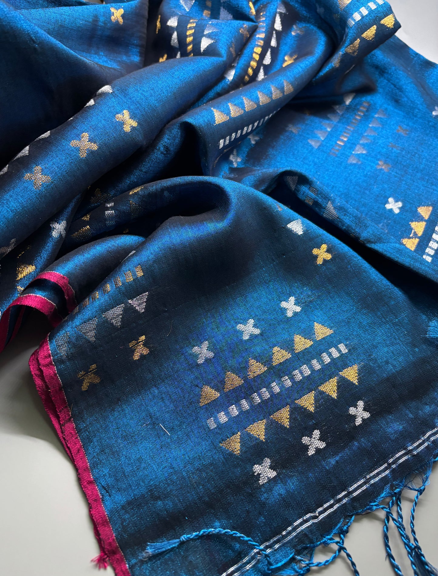 Bengal Tissue Linen - Jamdani Motif