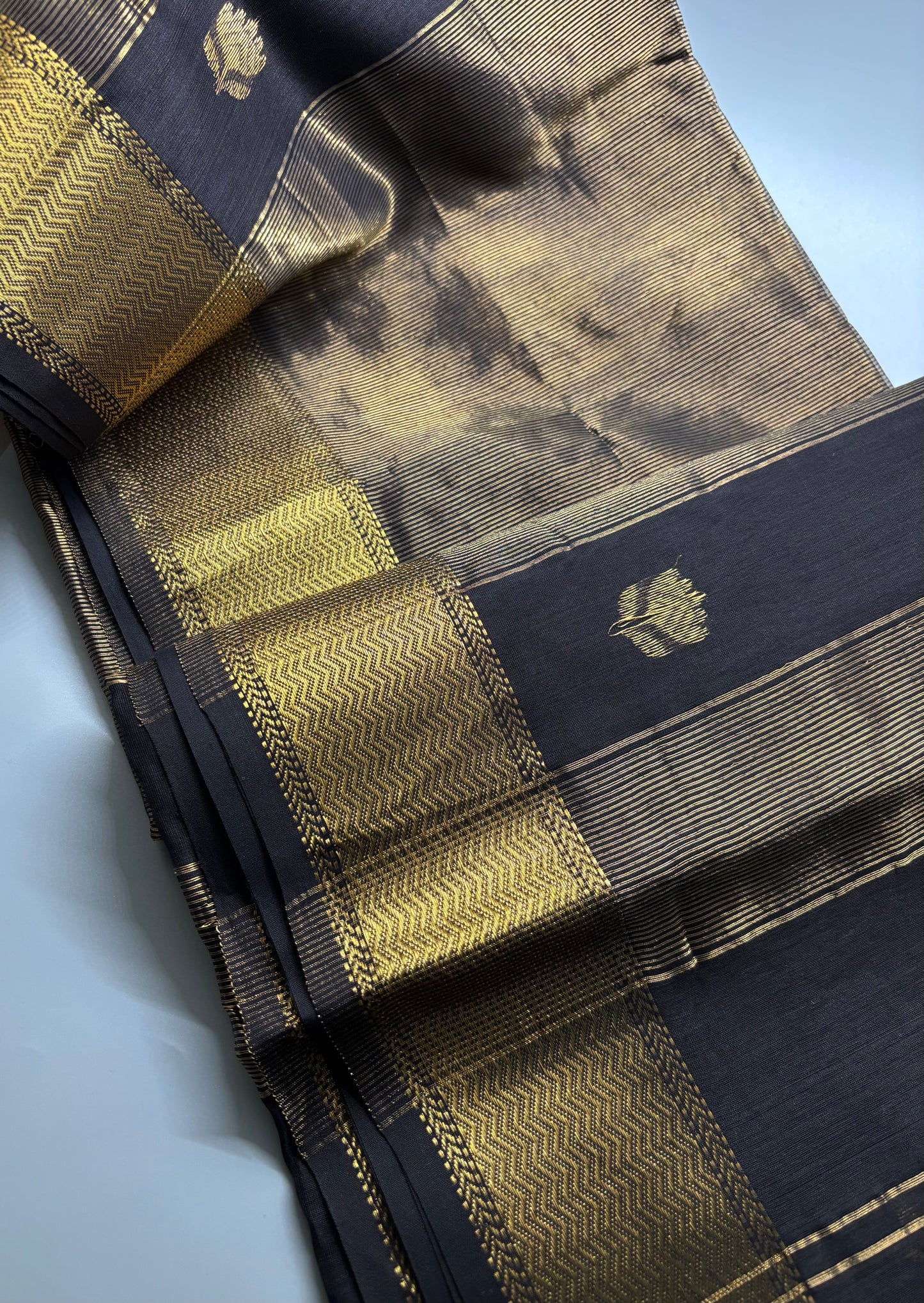 Maheshwari Silk Cotton - Lotus Motif