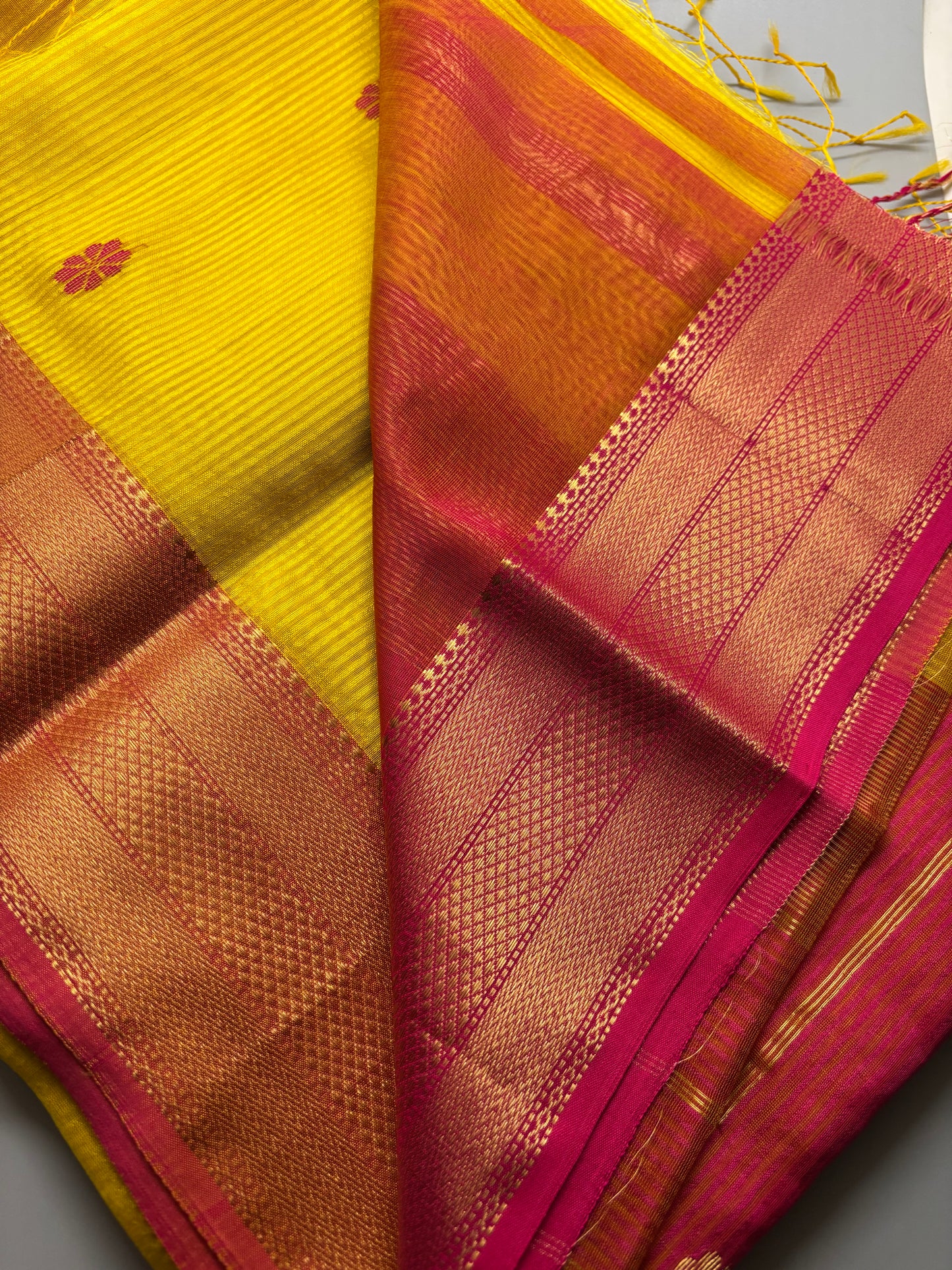 Maheshwari - Garbha Reshmi