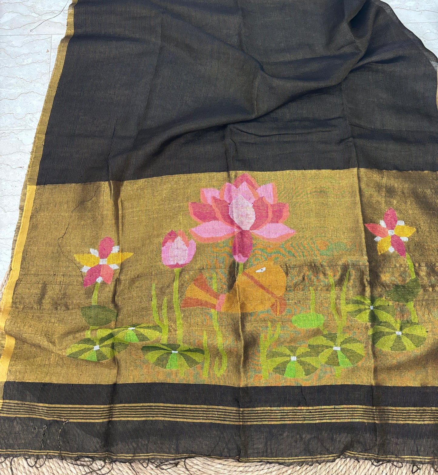 Bengal Linen - Needle Work Jamdani Pallu