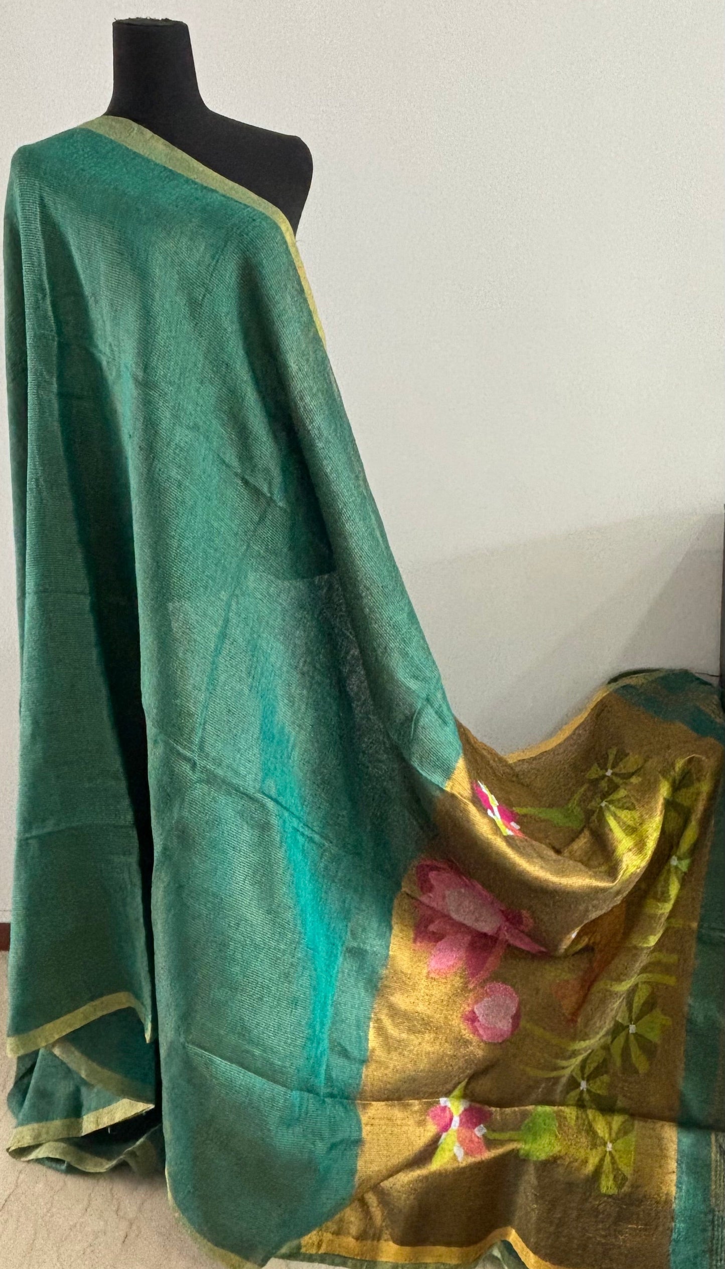 Bengal Linen - Needle Work Jamdani Pallu