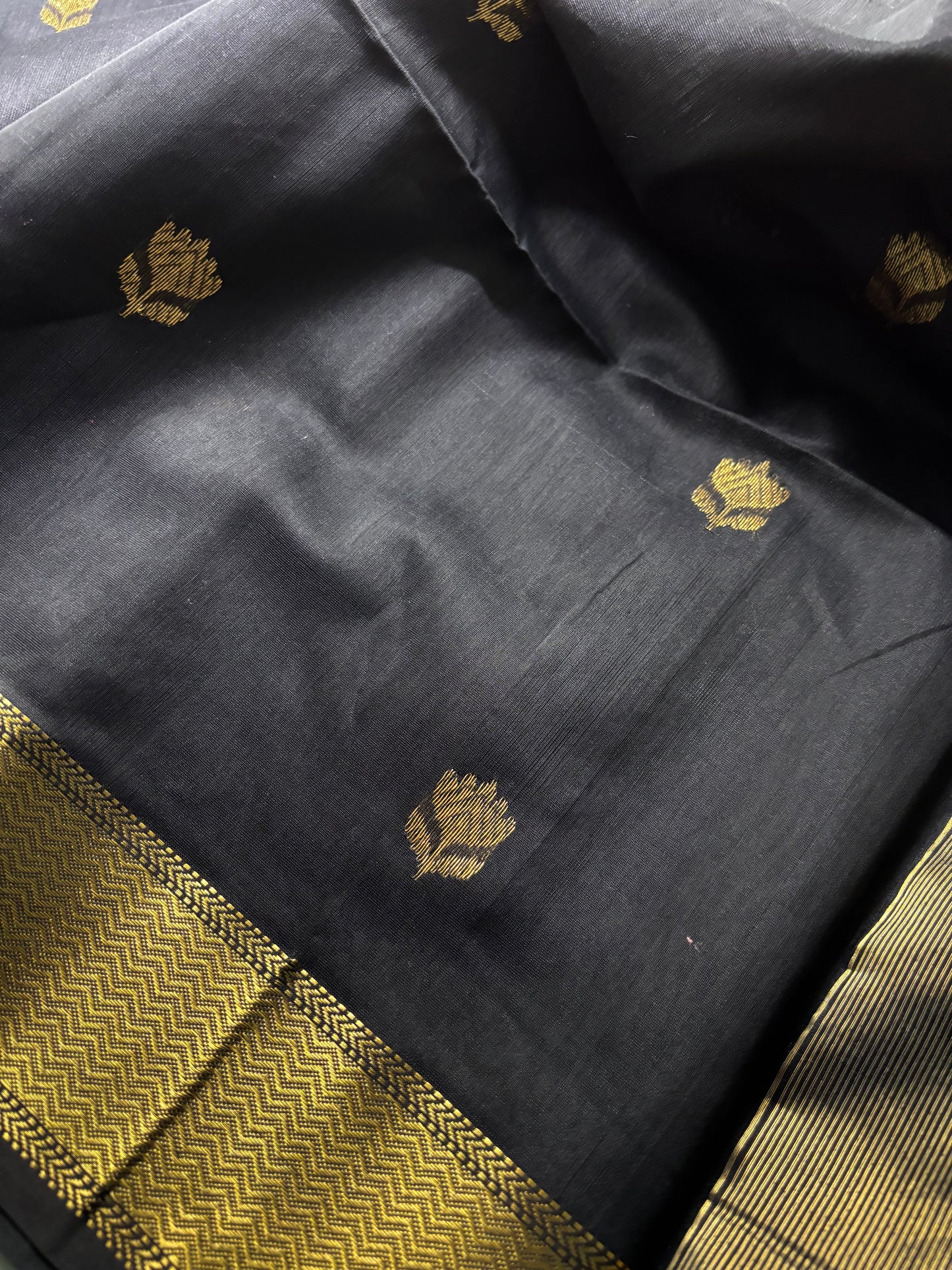 Maheshwari Silk Cotton - Lotus Motif