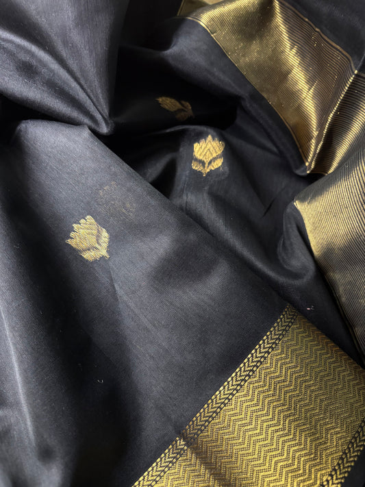 Maheshwari Silk Cotton - Lotus Motif