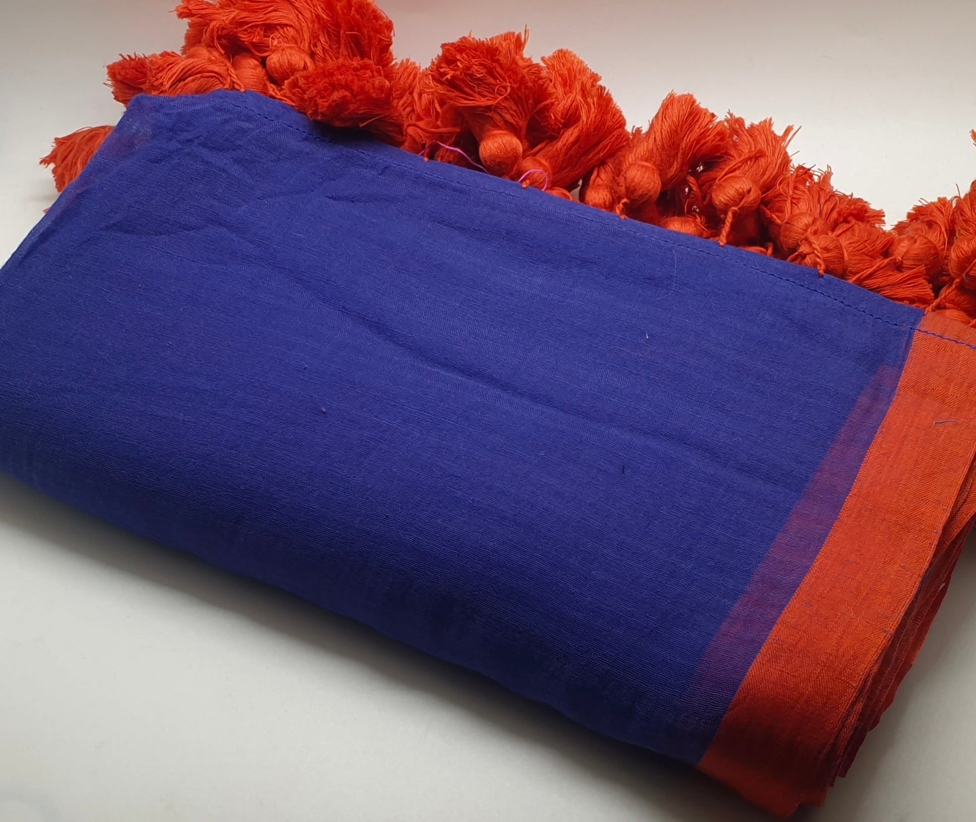 Bengal Mul Cotton With Large Tassels – KAMAKSHI